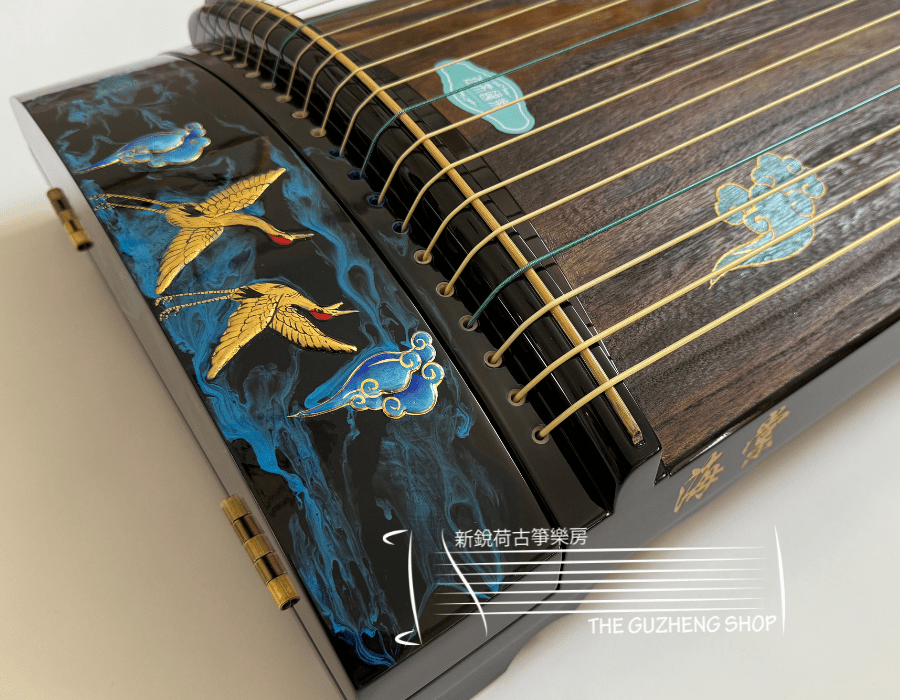 Painted Hai Tang Guo Yue “Small Liu Li" Guzheng 海棠國樂古箏 ”小琉璃“
