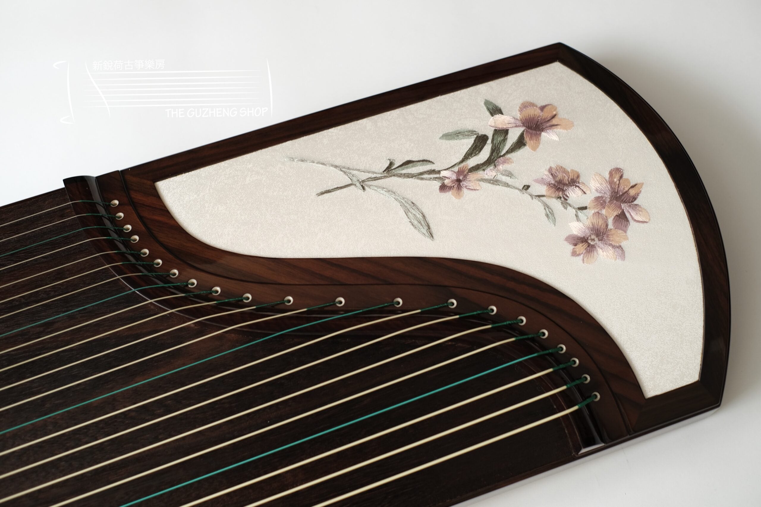 Hai Tang Guo Yue Guzheng "White Orchard" 海棠國樂古箏“幽蘭“