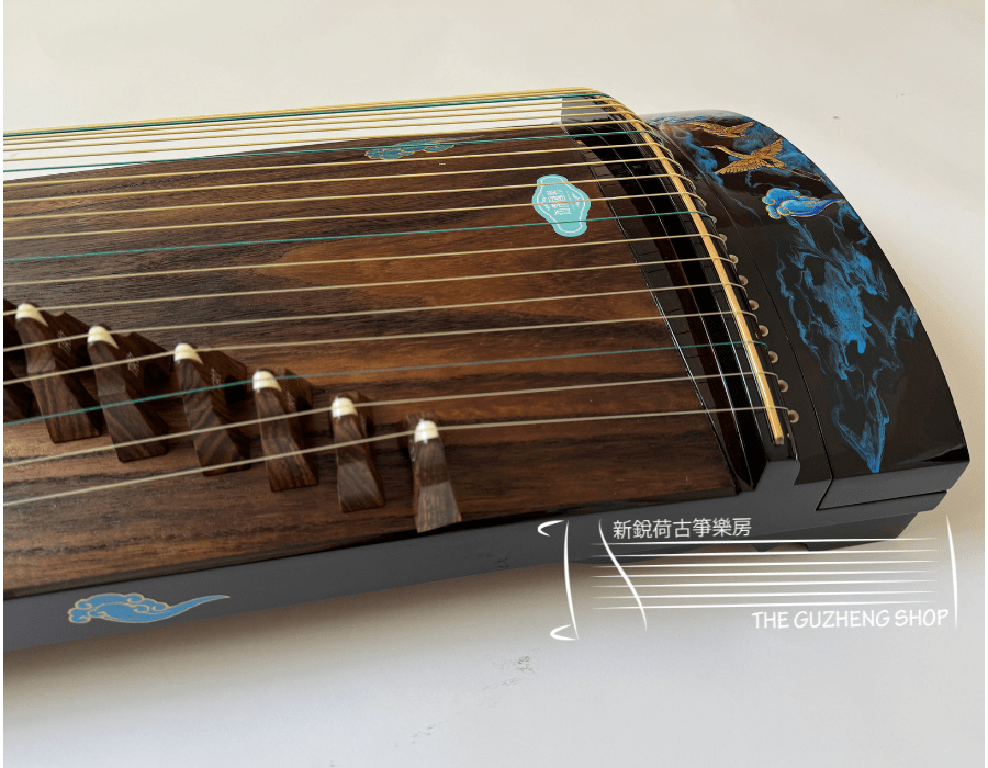 Painted Hai Tang Guo Yue “Small Liu Li" Guzheng 海棠國樂古箏 ”小琉璃“