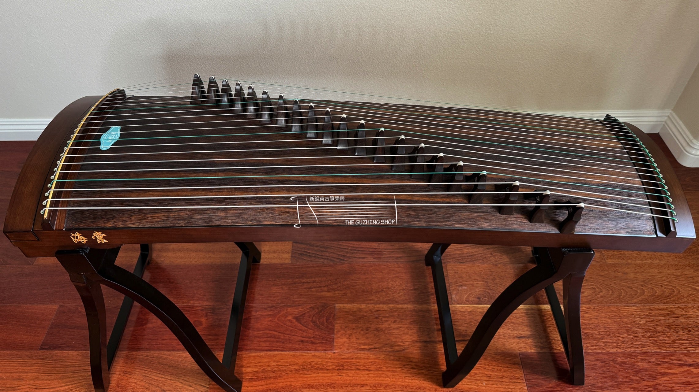 Hai Tang Guo Yue “Petite Tang" 43" Travel-Size Guzheng  海棠國樂110cm旅行小古箏 ”小棠“