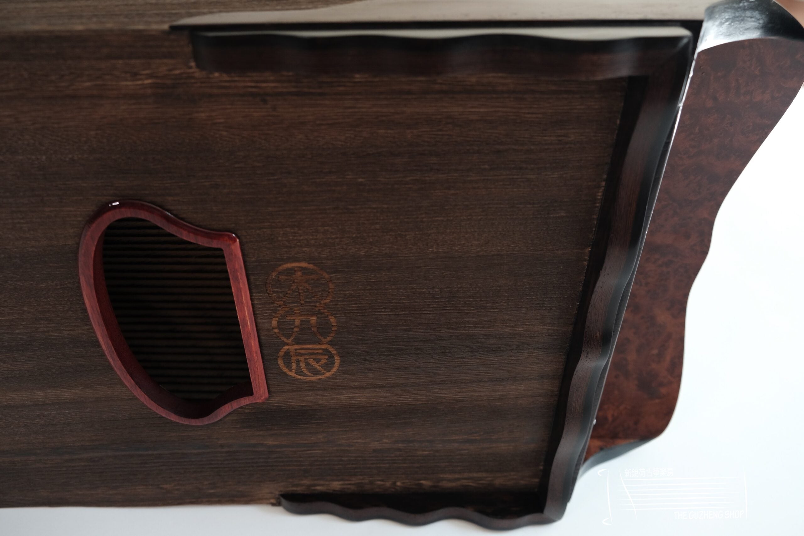 Mujiuchen Whole Carved Guzheng 木九辰古筝  木九辰140厘米整木挖旅行筝“北冥”