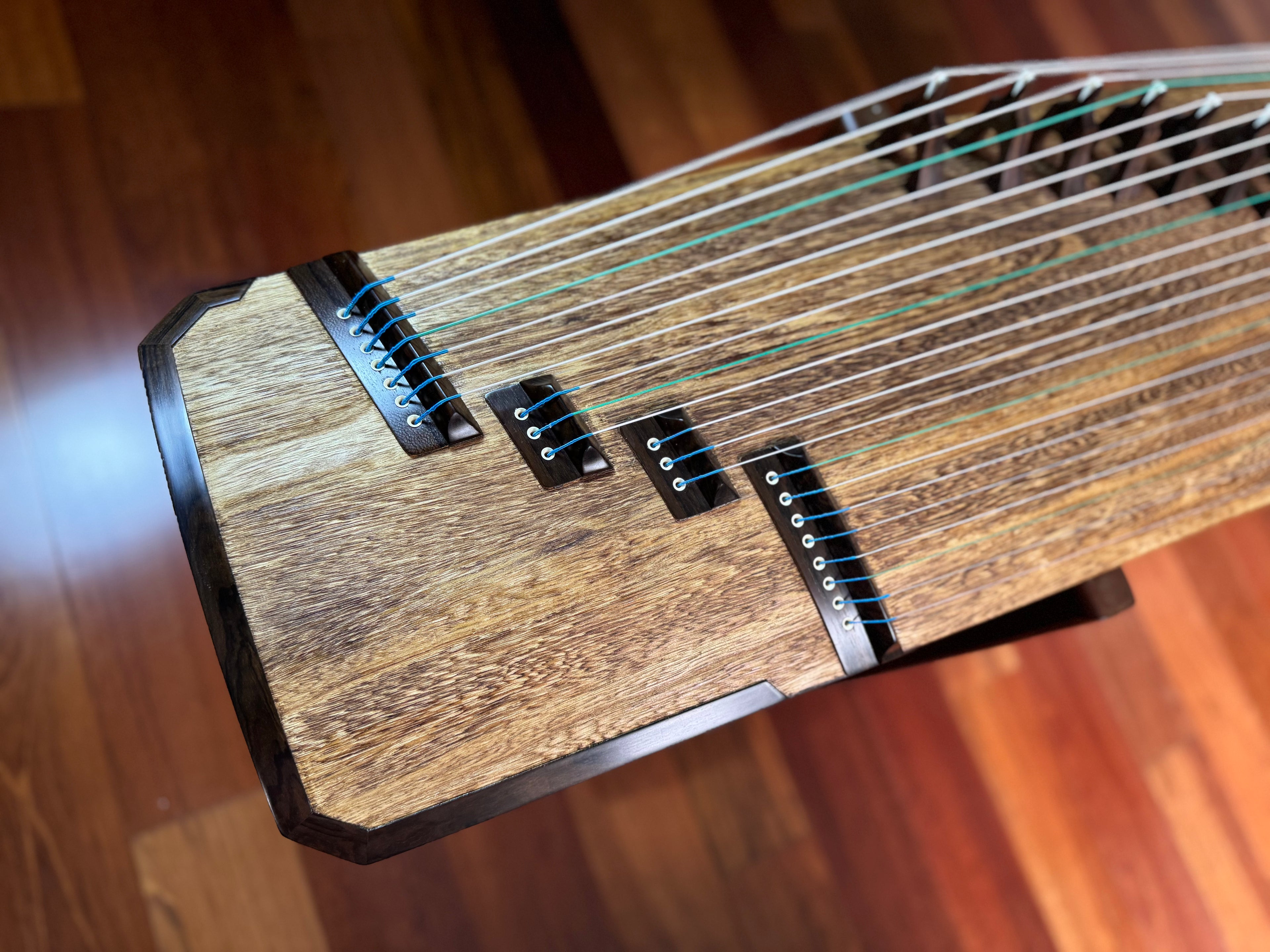 Jin Yun 130cm/51 inch Black Sandalwood Concert Grade Travel-Size Guzheng "Jin Xi" 金韵牌纯木130cm小古筝