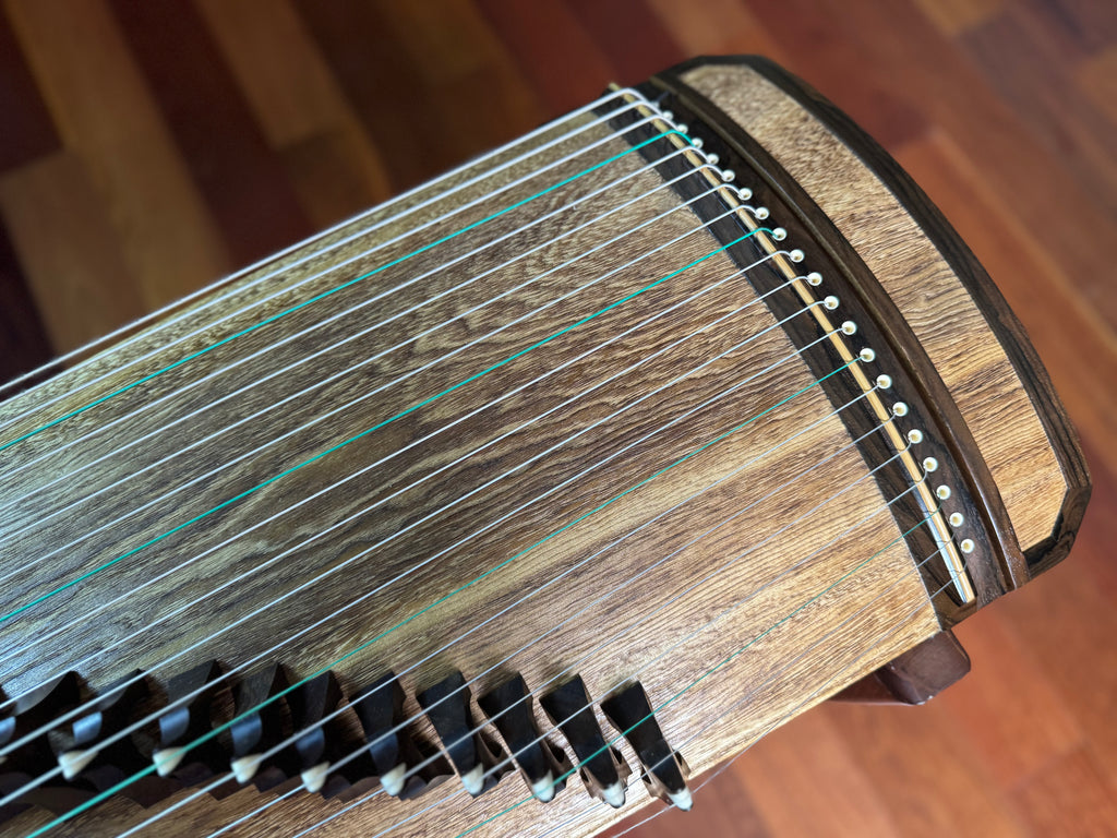 Jin Yun 130cm/51 inch Black Sandalwood Concert Grade Travel-Size Guzheng "Jin Xi" 金韵牌纯木130cm小古筝