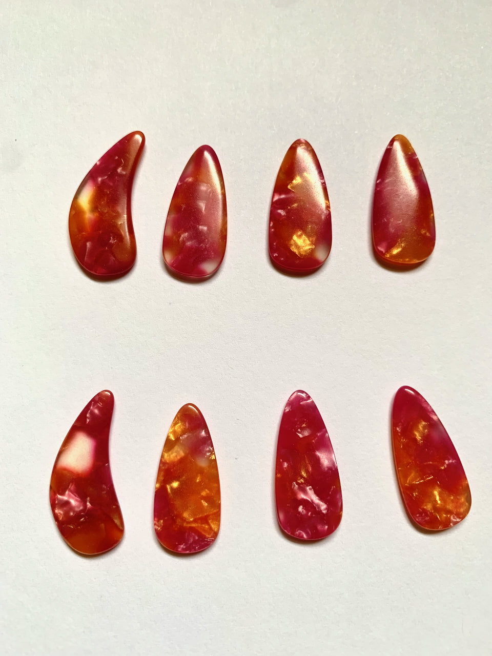 Colorful Guzheng Picks - Smooth and Medium Thick Multiple Color and Sizes 彩色中等厚度古箏指甲