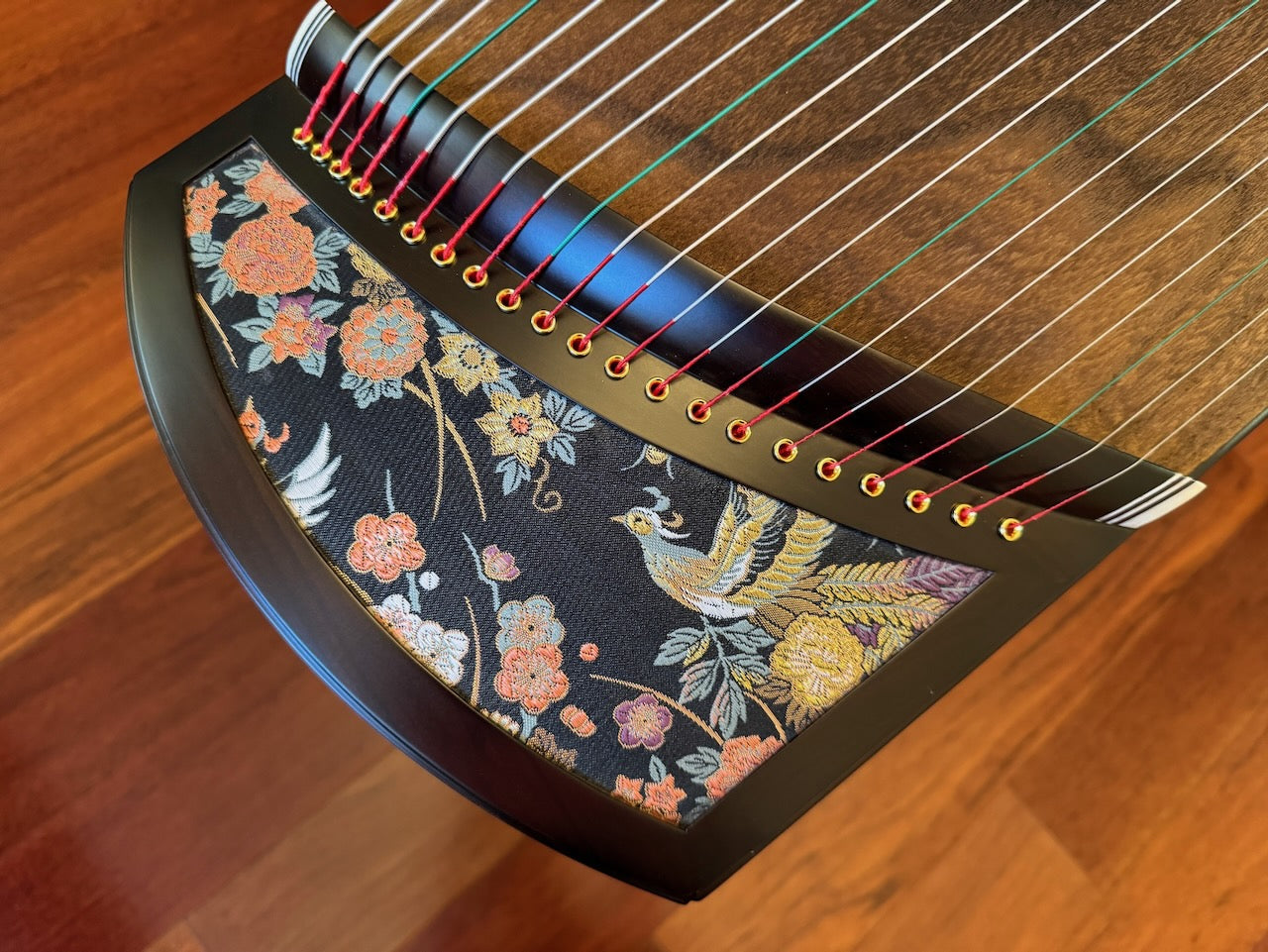 Langyun 51 Inch Guzheng "Phoenix"  郎韻 挖箏級小古箏 "凤栖梧桐“