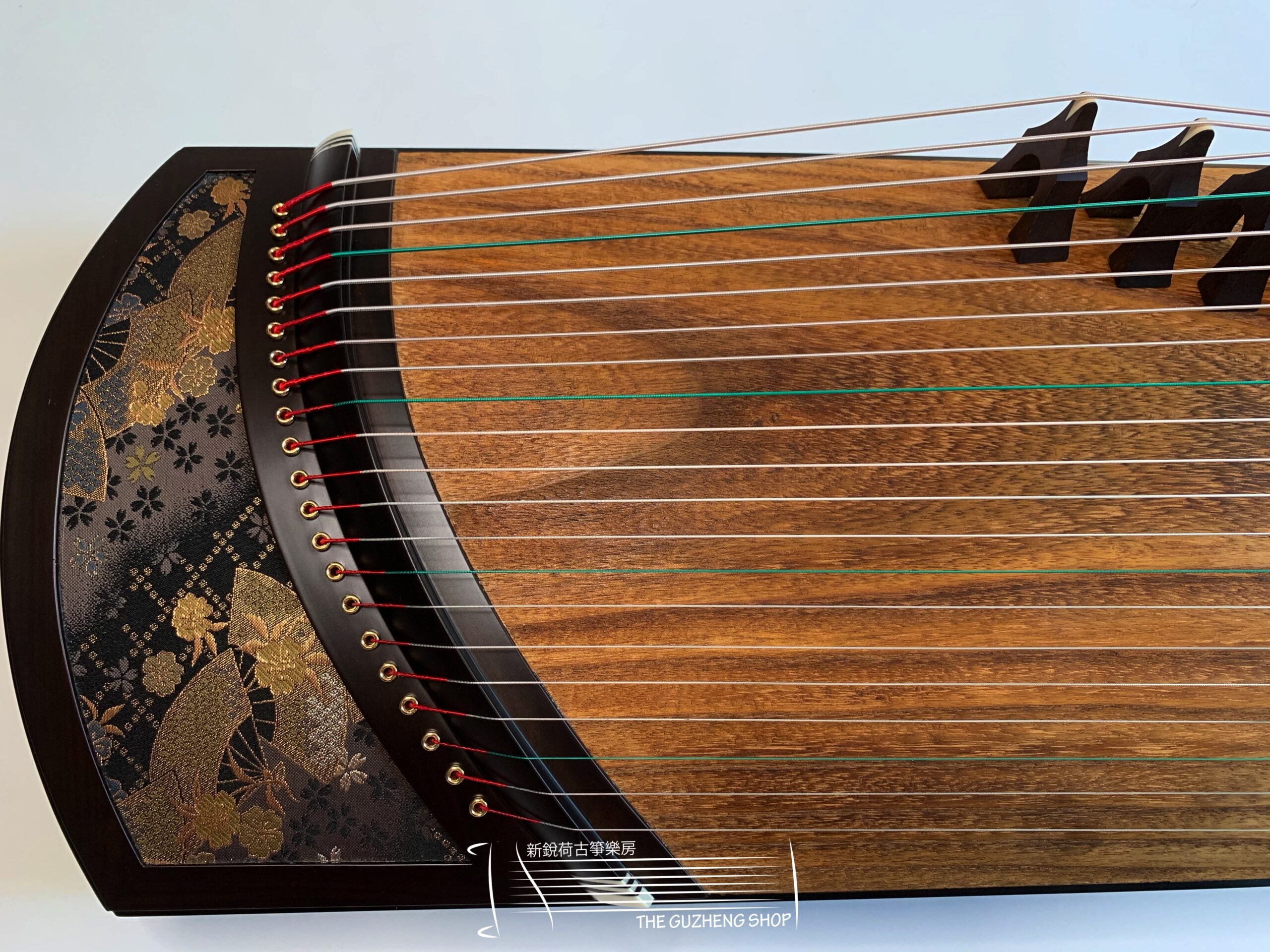Langyun 51 Inch Travel-Size Guzheng  郎韻牌130cm挖箏級小古箏 "金枝玉葉“