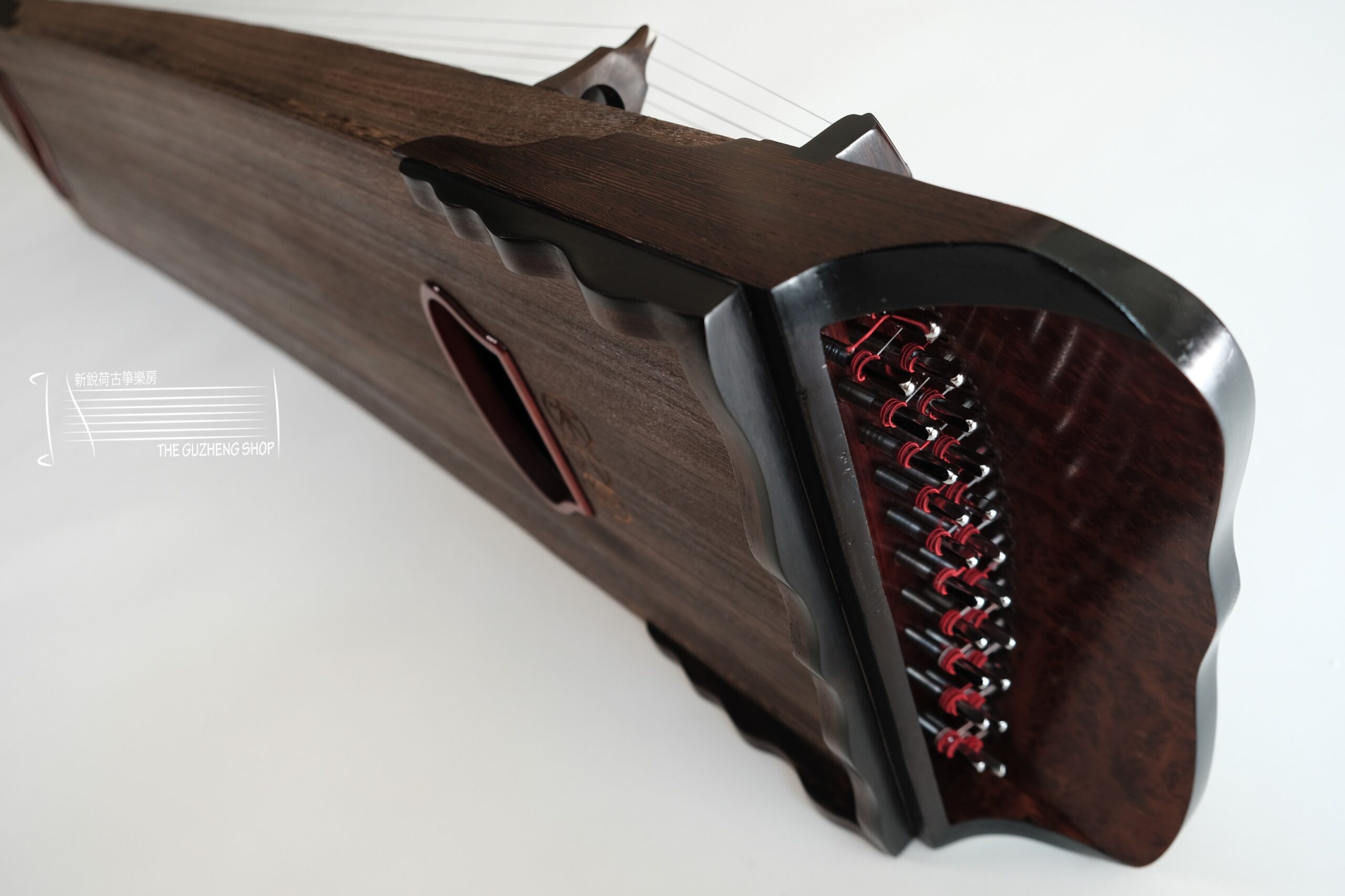 木製筝 ケース付き 彫刻入り 木製筝 ケース付き 装飾彫刻 木製筝 ケース付き 彫刻入り 木製筝