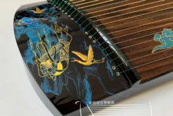 Painted Hai Tang Guo Yue “Small Liu Li" Guzheng 海棠國樂古箏 ”小琉璃“